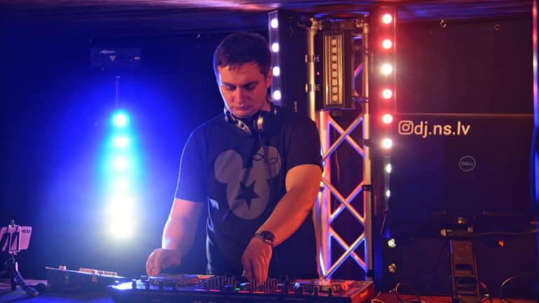 dj (5)